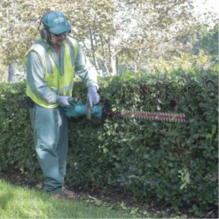 Makita Taille-haie Sans Fil - 36 V Li-ion - 55 Cm - Sans Batterie Ni Chargeur - 5,1 Kg 10 Makita Taille-haie Sans Fil - 36 V Li-ion - 55 Cm - Sans Batterie Ni Chargeur - 5,1 Kg -Promos Jardelis Boutique 6362cc78b9b3d5.22321061